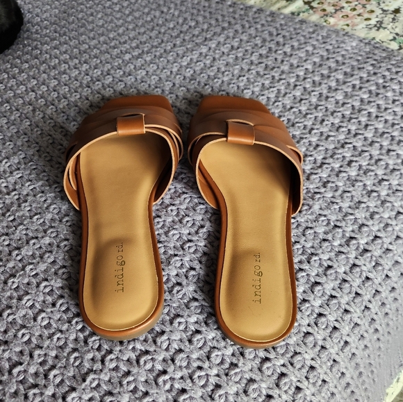 Indigo Rd Brown Slip On Sandals Sz 9 - Picture 4 of 5